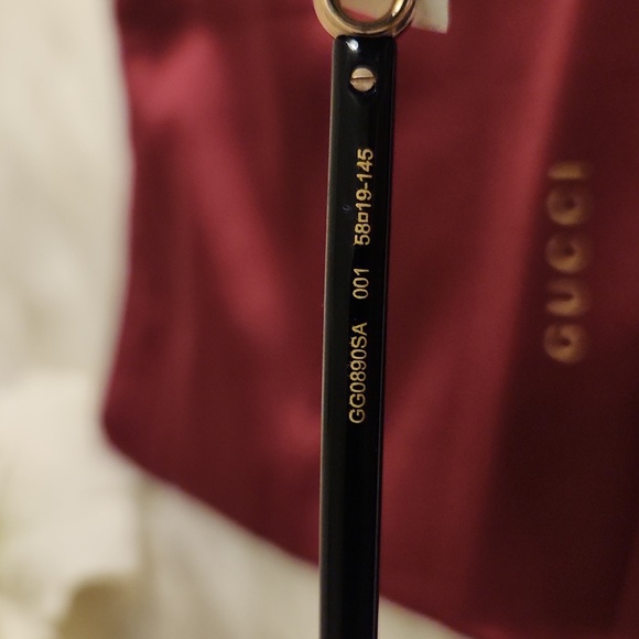 Gucci square framed sunglasses ๐ I ACCEPT ANY REASONABLE OFFERS - Picture 8 of 16